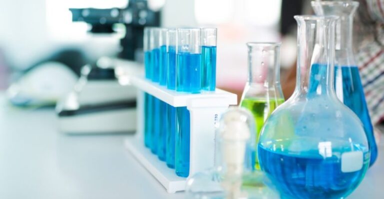 Cómo prevenir un riesgo químico en el lugar de trabajo 2 sustancias quimicas